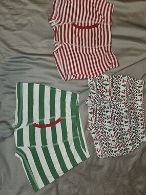 Hanna Andersson Red, Green & White Stripe and Holiday Print Kids Underwear Set